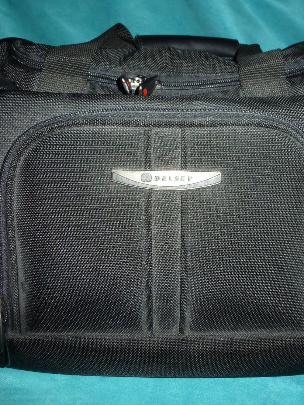 Delsey Black Bag Carry on Weekender Sm Overnight-slide over luggage/under seat